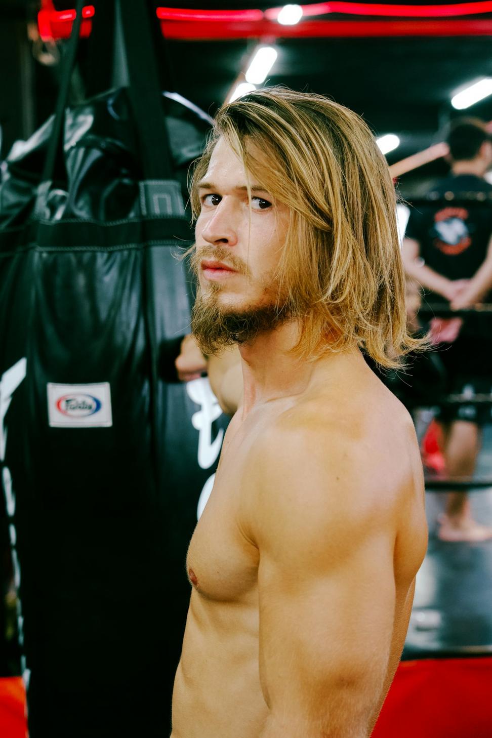 Contact Ignis Flare Bastion